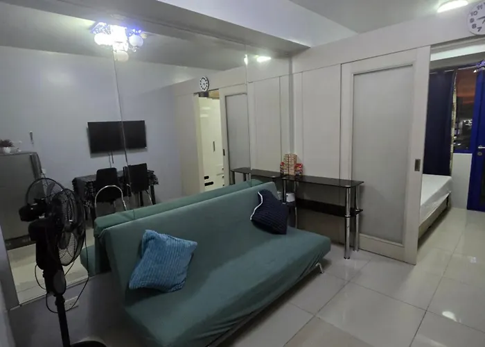 Nicolai Staycation- Mall Of Asia, Sea Residences